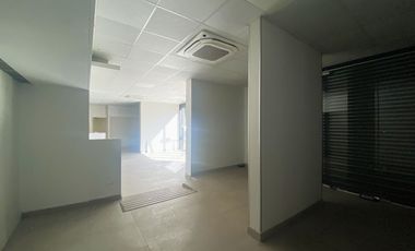 ARRIENDO Local Comercial 114,22 m2, Barrio Parque Almagro