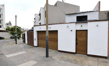 Venta – Mini Departamento En Surco + Cochera + Aires
