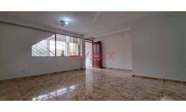 Moderno Departamento Flat En Comas