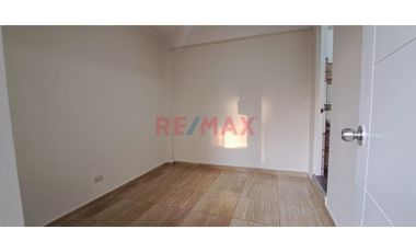 Moderno Departamento Flat En Comas
