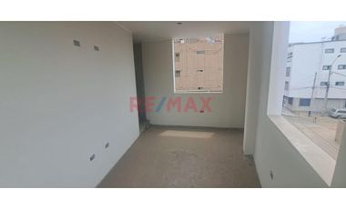 Terreno Urbano Cercado Con Oficinas