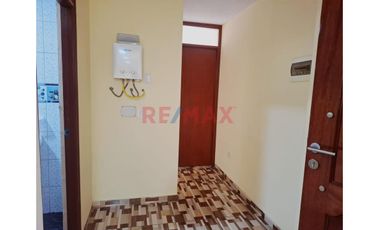 A Pocas Cuadras De La Estación Del Tren San Martín! Hermoso Departamento En Urb. Los Jazmines – Sjl