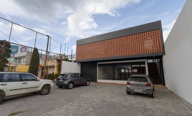 Renta Local Comercial/galpón - Bodega Peguche Panamericana E35