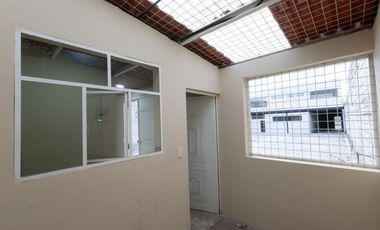 Renta Local Comercial/galpón - Bodega Peguche Panamericana E35