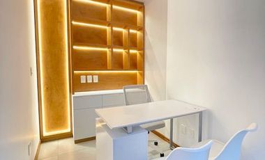 Consultorio en venta para estrenar en Capital Park con estacionamiento