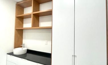 Consultorio en venta para estrenar en Capital Park con estacionamiento