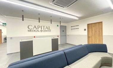 Consultorio en venta para estrenar en Capital Park con estacionamiento