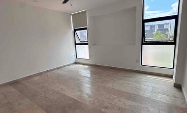 casa tipo townhouse en renta en privada con amenidades alberca seguridad gertrudis copo norte merida yucatan
