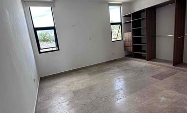 casa tipo townhouse en renta en privada con amenidades alberca seguridad gertrudis copo norte merida yucatan