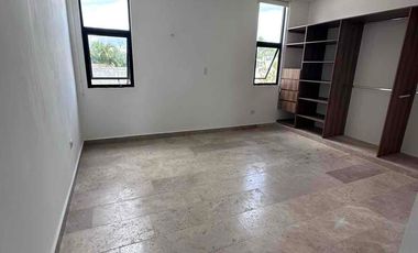 casa tipo townhouse en renta en privada con amenidades alberca seguridad gertrudis copo norte merida yucatan