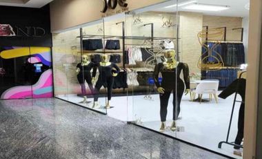 LOCAL EN RENTA PLAZA CORNER