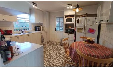 CASA ESTILO GEORGIAN EN EXCLUSIVO SECTOR DE CURAUMA