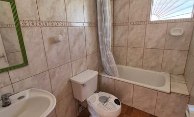 Se arrienda gran casa en sector el sendero, quillota