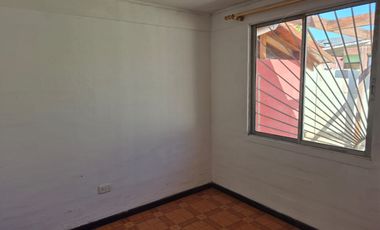 Se arrienda gran casa en sector el sendero, quillota