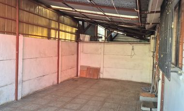 Se arrienda casa de dos piso en esquina, La calera