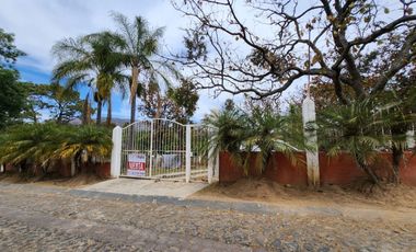 EXCELENTE CASA DE CAMPO EN CLUB DE LA UDG (FRACC. HDA. LA HERRADURA)