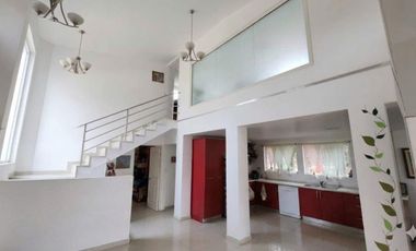 EXCELENTE CASA DE CAMPO EN CLUB DE LA UDG (FRACC. HDA. LA HERRADURA)