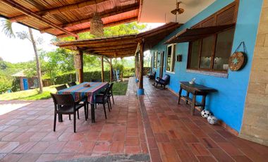 Bella Casa vista al mar sobre Loma