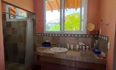 Bella Casa vista al mar sobre Loma