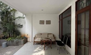 Rumah Dijual Antasari Jakarta Selatan 2 Lantai Dalam Komplek LT 267 m² SHM Dekat TB Simatupang