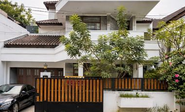 Rumah Dijual Antasari Jakarta Selatan 2 Lantai Dalam Komplek LT 267 m² SHM Dekat TB Simatupang