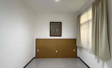 Rumah Dijual Antasari Jakarta Selatan 2 Lantai Dalam Komplek LT 267 m² SHM Dekat TB Simatupang