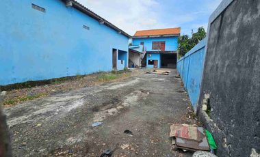 Dijual via lelang gudang di raya Benjeng gresik