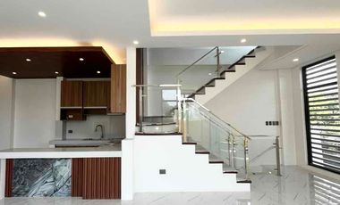 Beautiful Corner House & Lot for Sale - Congressional Avenue, Sanville, Visayas Avenue