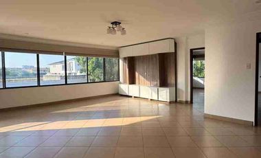 Casa de venta o alquiler en Urb. Biblos
Km 2 vía samborondón