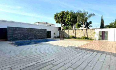 Casa de venta o alquiler en Urb. Biblos
Km 2 vía samborondón