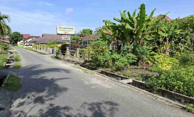 Tanah tepi aspal di Pebatuan Kulim Pekanbaru, Samping TamanSari 5