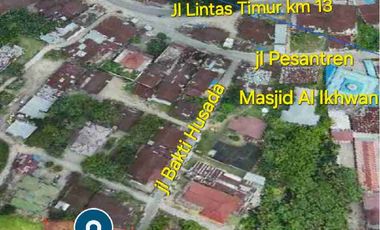 Tanah tepi aspal di Pebatuan Kulim Pekanbaru, Samping TamanSari 5