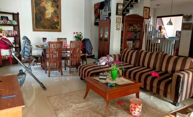 Jual CEPAT Rumah LUAS BESAR harga MURAH di bawah pasaran dekat ke Kampus Polban Sayap Gegerkalong Setiabudi Bandung Utara