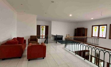 Rumah 2 lantai dalam cluster di jagi padang