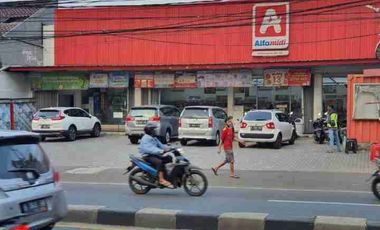 Disewakan Bangunan Komersial Strategis Siap Huni di Jl Raya Bogor KM 30