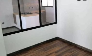 EDIFICIO CON 2 APARTAMENTOS, MUY RENTABLE