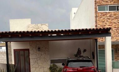CASA DE UN PISO DOS RECÁMARAS EN PEDREGAL DE SCHOESNTTANT CORREGIDORA QRO.
