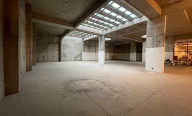 ARRIENDO Local Comercial Subterráneo de 640 m2, Metro Inés de Suárez