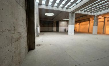 ARRIENDO Local Comercial Subterráneo de 640 m2, Metro Inés de Suárez
