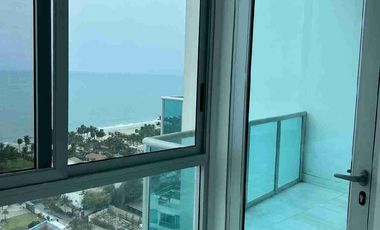 Venta de departamento tres dormitorios vista al mar, balcón