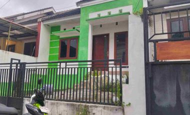 Rumah disewakan di Sumbersekar, Kabupaten Malang, Jawa Timur