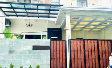 DIJUAL – Rumah Mewah Full Furnished + Kolam Renang di Area Koja, Jakarta Utara