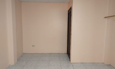 Casa de alquiler en Samanes 6, 3 dormitorios, 3 parqueos cerrados.