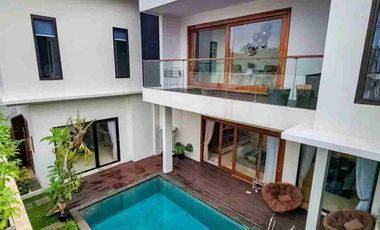 Jual dan Sewa Rumah Modern Tropis Gaya Villa Bali Jakarta Selatan Siap Huni Full Furnish