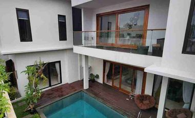 Jual dan Sewa Rumah Modern Tropis Gaya Villa Bali Jakarta Selatan Siap Huni Full Furnish