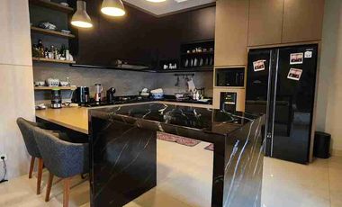 Jual dan Sewa Rumah Modern Tropis Gaya Villa Bali Jakarta Selatan Siap Huni Full Furnish