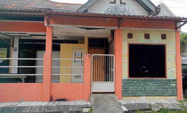 Dijual Tempat Usaha Murah di jln kembar posisi hook lokasi Kota Baru Driyorejo Gresik