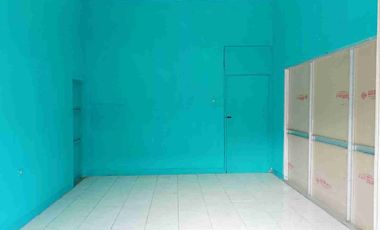 Dijual Tempat Usaha Murah di jln kembar posisi hook lokasi Kota Baru Driyorejo Gresik