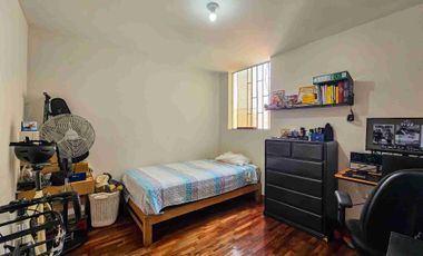 Se vende Departamento 4 dormitorios más cochera chorrillos