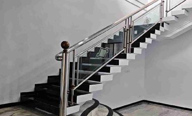 Di jual Rumah Sultan clasic 2 lantai furnished bebas banjir Denpasar Utara